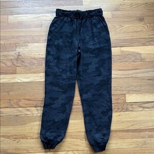Lululemon Stretch High Rise Jogger Women’s 6 Camouflage Black Grey